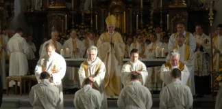 Pope Francis on women priests: No. Pope Francis women priests