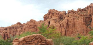 Southern Utah Weekend Events Guide: June 9-12 southern utah weekend events: Tuacahn_Fountain_Sign (1)
