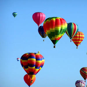 southern utah weekend events features hot-air-balloons-439331_1280