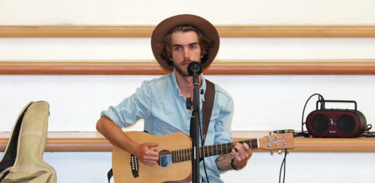 Jakey Leigh’s Cafe hosts live music Friday nights