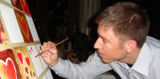 Sears Art Museum Gallery screens “Artists: At Work in Their Studios” Sears Art Museum Gallery screens “Artists: At Work in Their Studios”