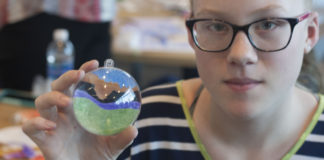 Utah students make ornaments for National Christmas Tree Utah students make ornaments for National Christmas Tree