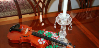 Eric Dodge performs free concert Eric Dodge performs free concert