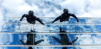 Habitat for Humanity hosts rappelling fundraiser Habitat for Humanity hosts rappelling fundraiser