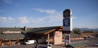 Ruby’s Inn Dollar Check-Off program shows how a dollar makes a difference Through Ruby's Inn's Dollar Check-Off program, guests of Ruby's Inn can donate a dollar to Bryce Canyon National Park for every night of their stay.