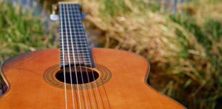 Amazing Earthfest fundraiser features singer/songwriter Paul Boruff You can celebrate the mission of the local nonprofit Amazing Earthfest by attending a live holiday fundraiser house concert featuring Paul Boruff in Kanab.