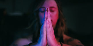 Why stress management strategies work Research from varying professionals helps explain why stress management strategies work, broken into three categories: physical, mental, and social.