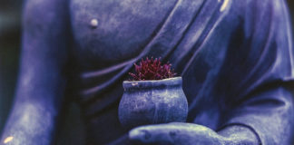 Five ways to find peace by staying present Learning to incorporate the concept of "flow" is one of several ways to increase mindfulness. Consider these five tips to find peace by staying present.