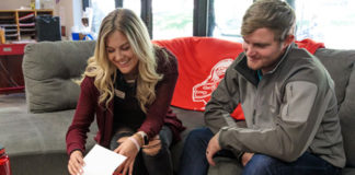 SUU mentor program SOAR increases sophomore retention rates It is through efforts to increase retention rates and enhance the second-year experience that SUU created the SOAR program.