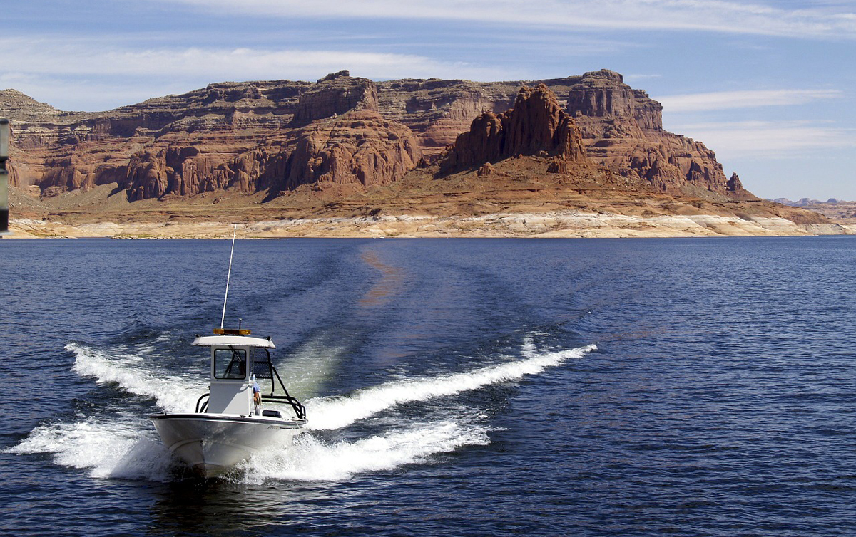 Boat owners who have stored their boats at Lake Powell should expect to find a layer of quagga mussels on their watercraft.