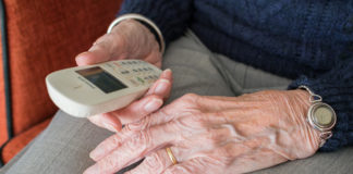 Research shows low financial literacy, social isolation increase scam risk New fraud research shows that people who live alone or have low financial literacy levels are more likely to lose money to fraudsters.