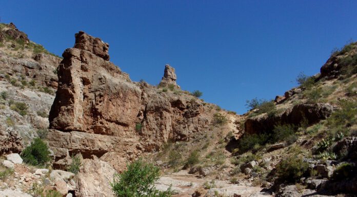 Hiking Southern Utah: Three Falls Trail Three Falls Trail