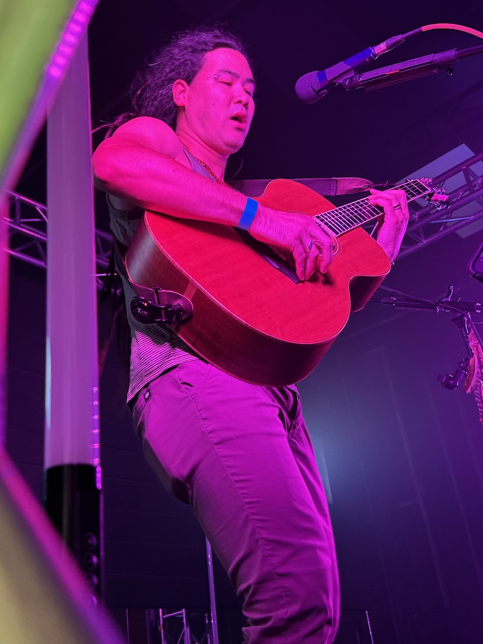 Nahko captivates sold-out crowd at Performance Arts Campus debut in St. George