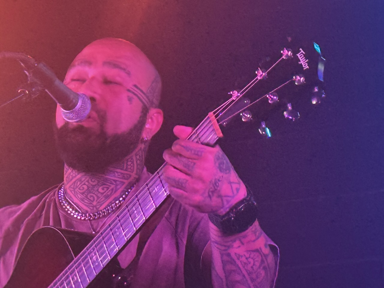 Nahko captivates sold-out crowd at Performance Arts Campus debut in St. George