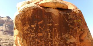 Da Vinci Petroglyph Trail in the Virgin River Gorge Da Vinci Petroglyph Trail in the Virgin River Gorge