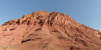Berm Trail in Snow Canyon State Park Berm Trail in Snow Canyon State Park