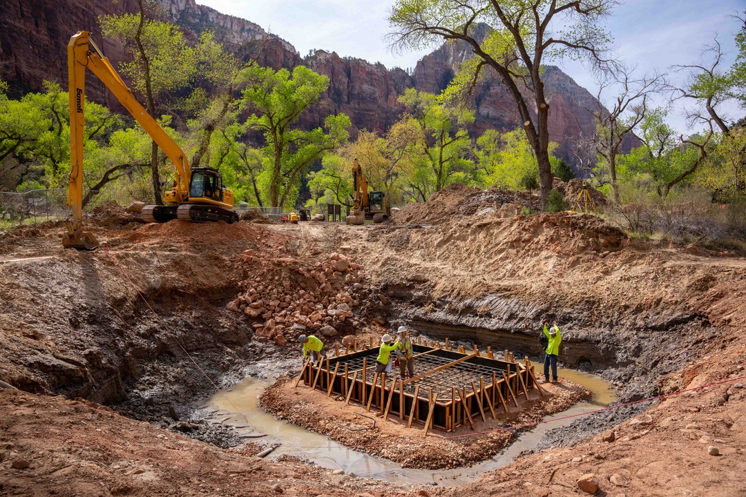 Moving the Emerald Pools Bridge