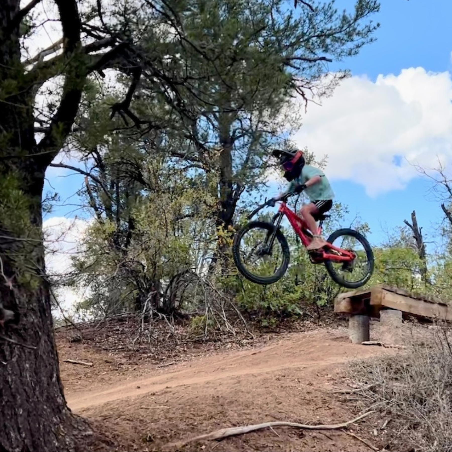 Kanab Cycling Club’s Thrills and Skills Bike Festival returns Oct. 23–26 with guided rides, live music, vendors, shuttles, rentals, and scenic single-track. Register at ThrillsAndSkills.com. 