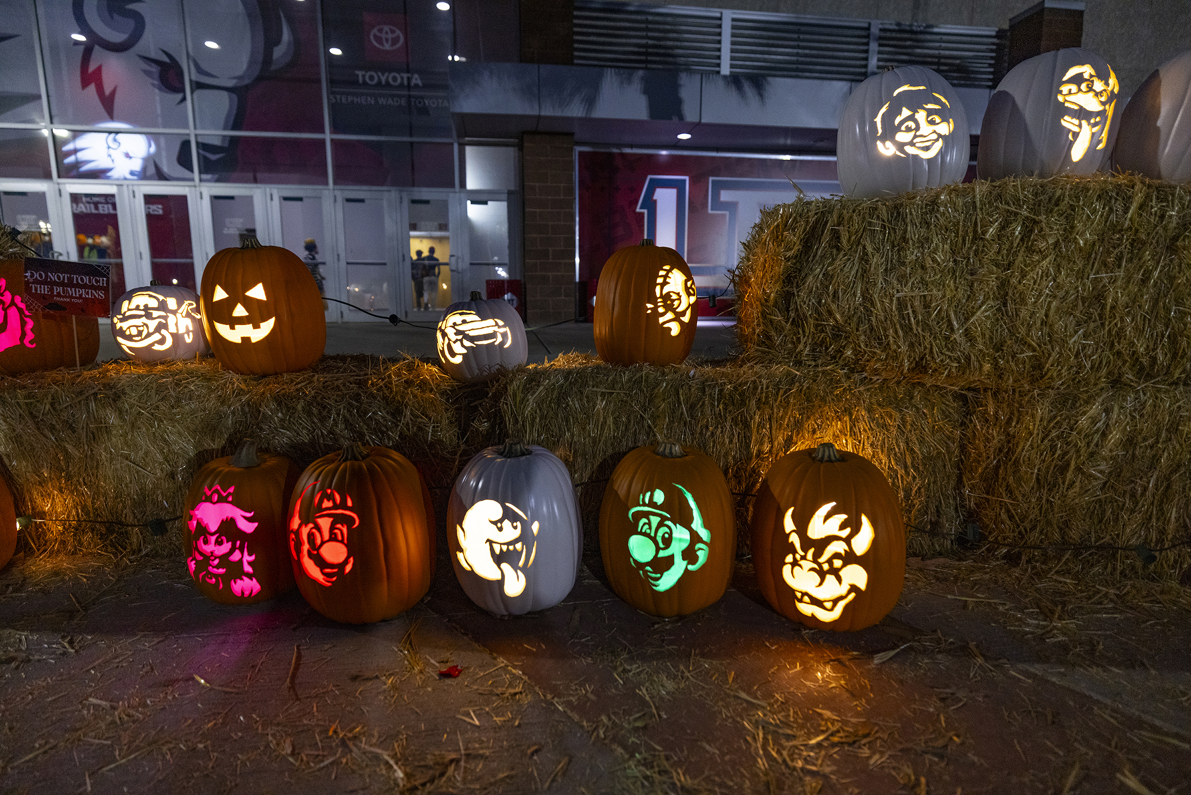 GEORGE, Utah —Featuring trick-or-treating, a live pumpkin carving and costume contests, Utah Tech University’s annual Tricks & Treats Night is set to celebrate the fall season.