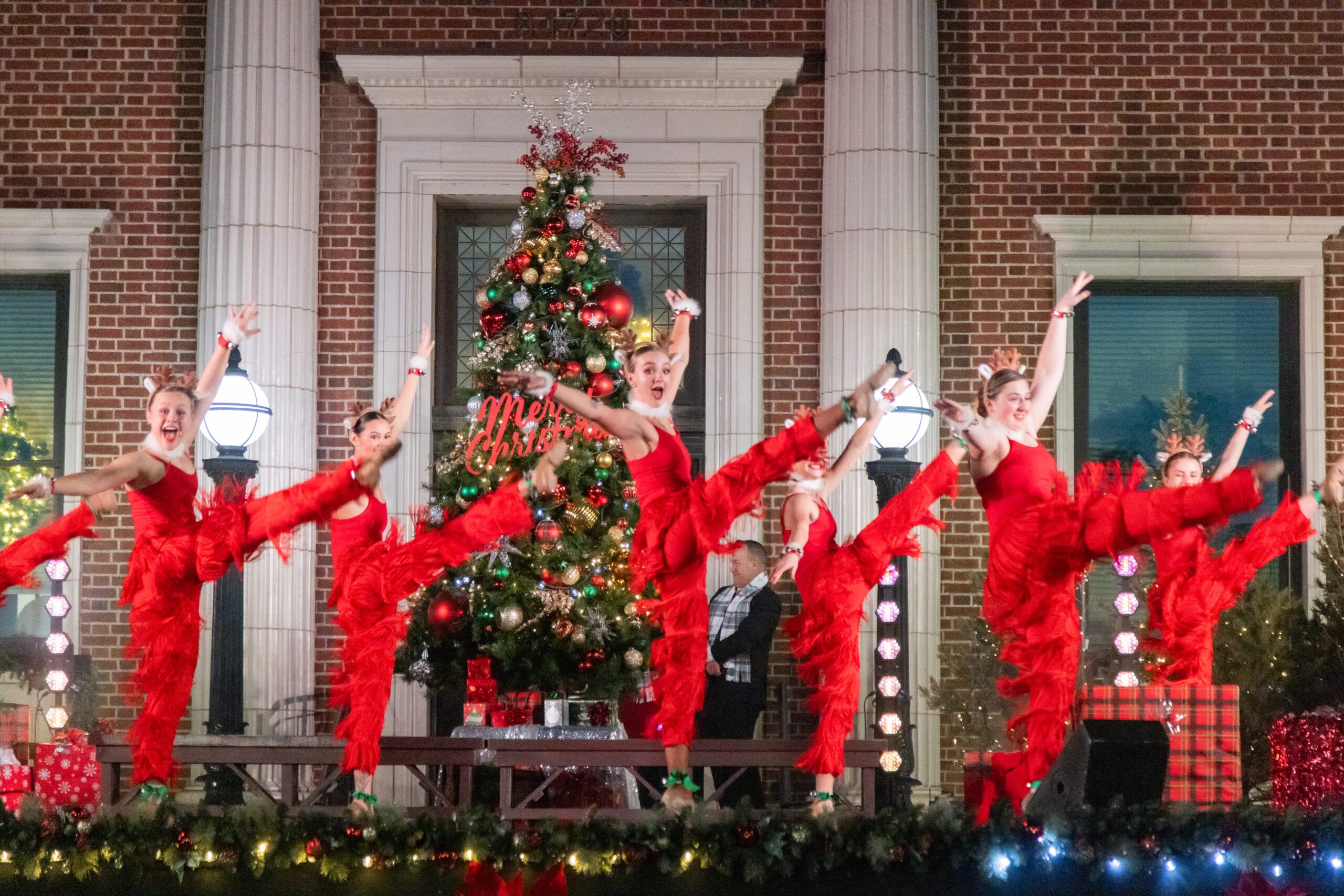 Celebrate the start of the holiday season in Historic Downtown Cedar City on November 29 with the Lighting Ceremony, Christmas Market, Tree Jubilee, live performances, and Santa’s helicopter arrival.