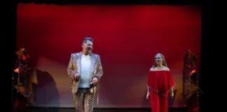 Twinkling Tinsel Talent Show Brings Big Holiday Energy to Kayenta The Twinkling Tinsel Talent Show returns to Kayenta Center for the Arts with singers, dancers, comedians, drag artists, and festive holiday fun Dec. 11–13 and Dec. 17.