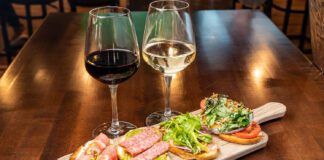 The Dish: Hive 435 Taphouse Delivers Craft Drinks and Crowd-Pleasing Comfort Downtown Hive 435 Taphouse in downtown St. George pairs craft beers, cocktails, and comfort-forward food in a lively, social setting. A go-to stop for a relaxed night out.