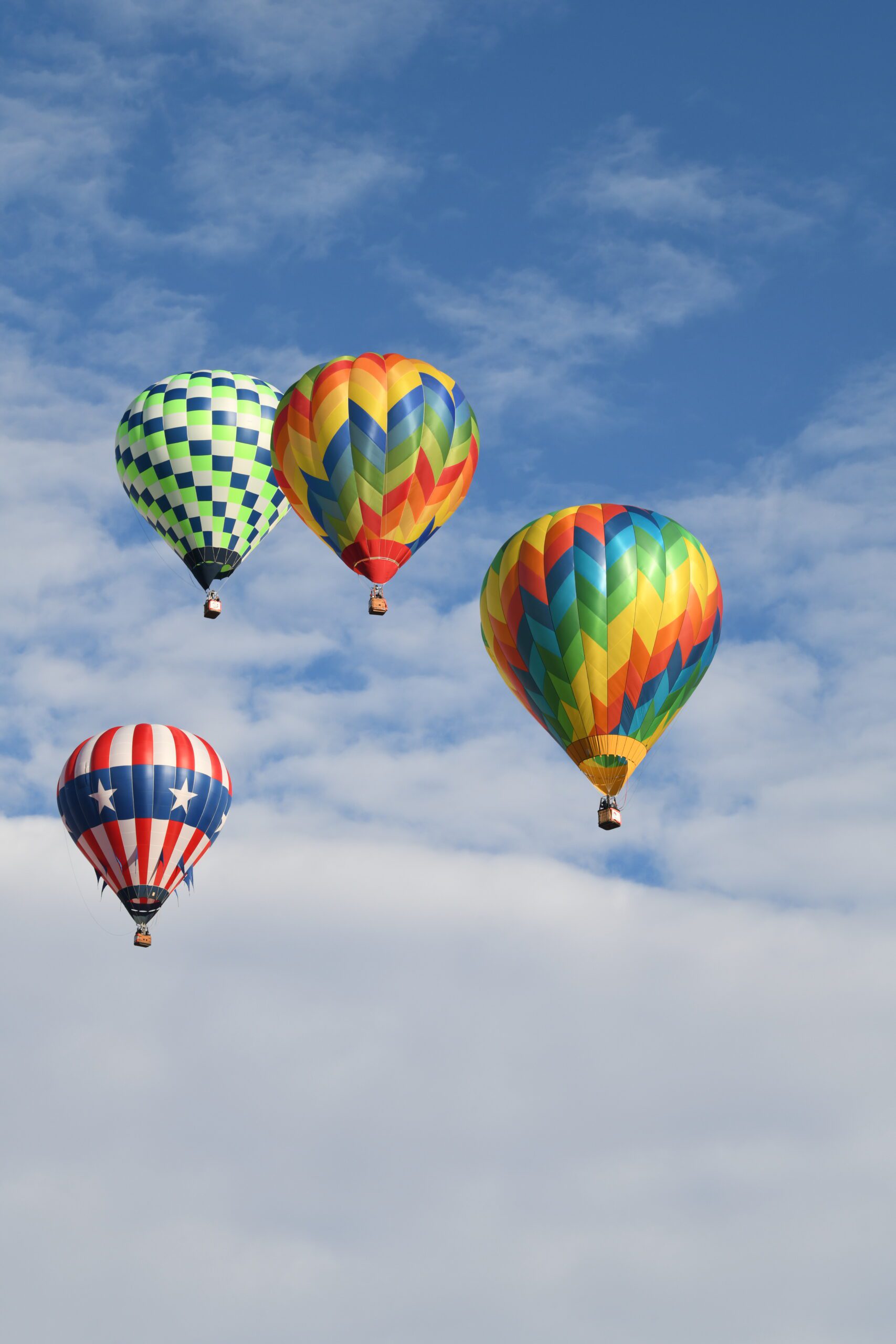 Balloons & Tunes returns to Kanab February 20–22 with hot air balloons, live music, food vendors, and family-friendly winter fun.