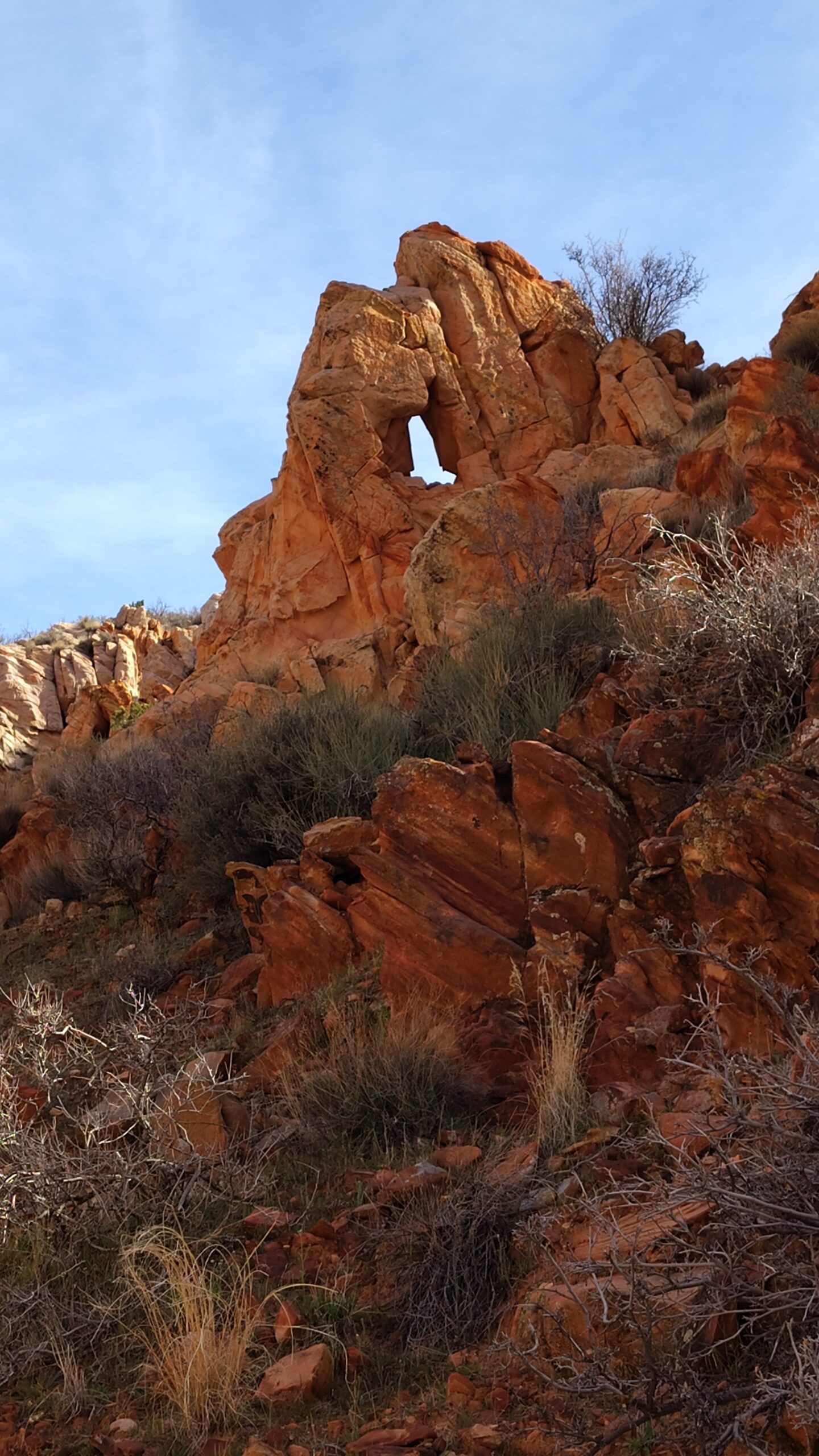 A-window-at-the-Sandstone-Mountain-saddle-Sandstone-Mountain-Trail-February-2026-Photo-by-Tom-Garrison