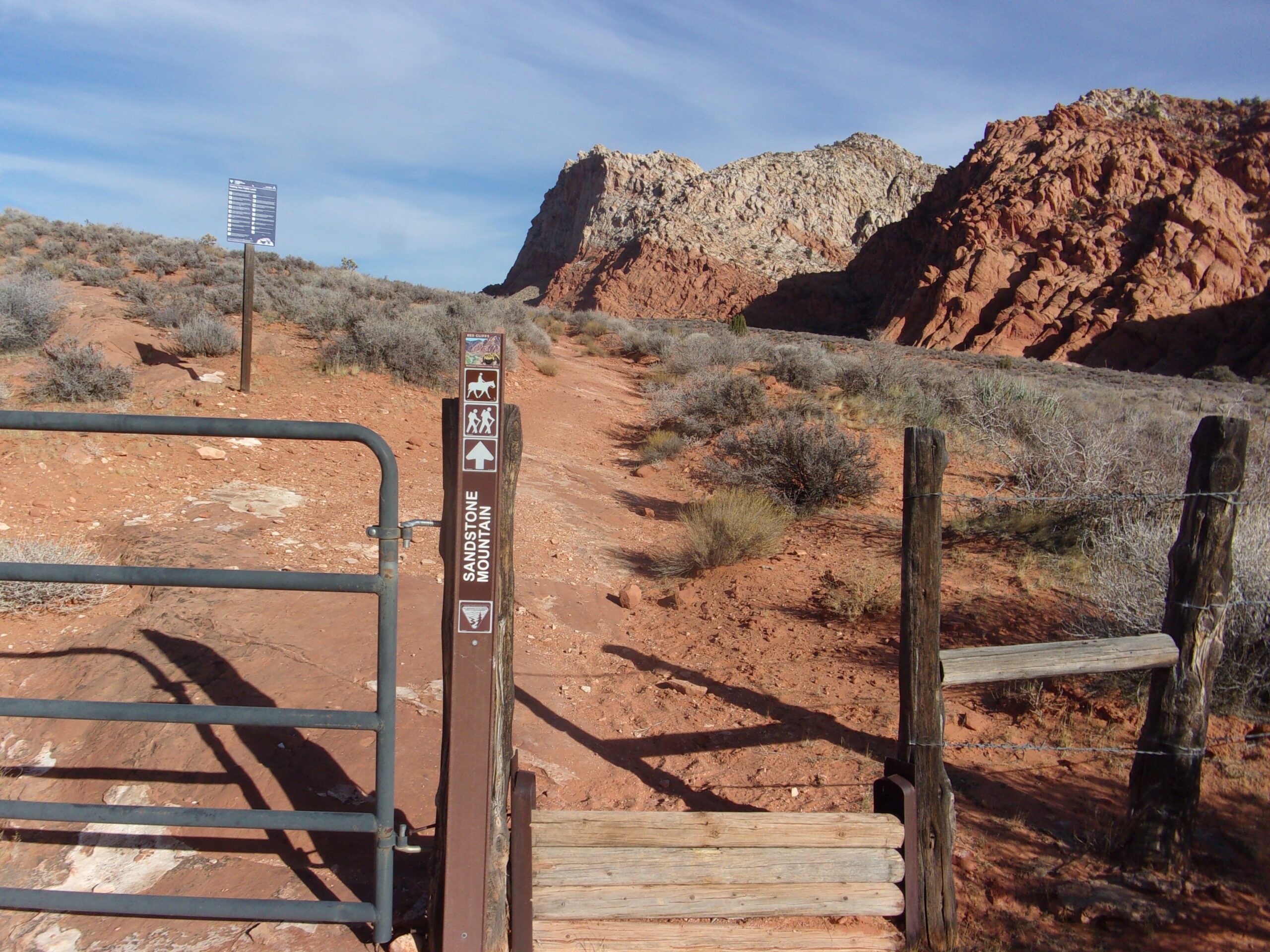 102_2274 - Sandstone Mountain Trail trailhead, February 2026 - Photo by Tom Garrison