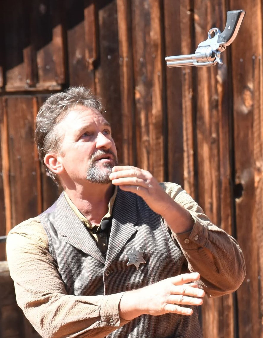 Experience the magic of the "Reel West" in Kanab this September with star Q&A panels, stunt shows, and a Saturday night chuck wagon dinner.