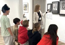 Share a Passion for Creativity and Storytelling as a Museum Guide Share a Passion for Creativity and Storytelling as a Museum Guide