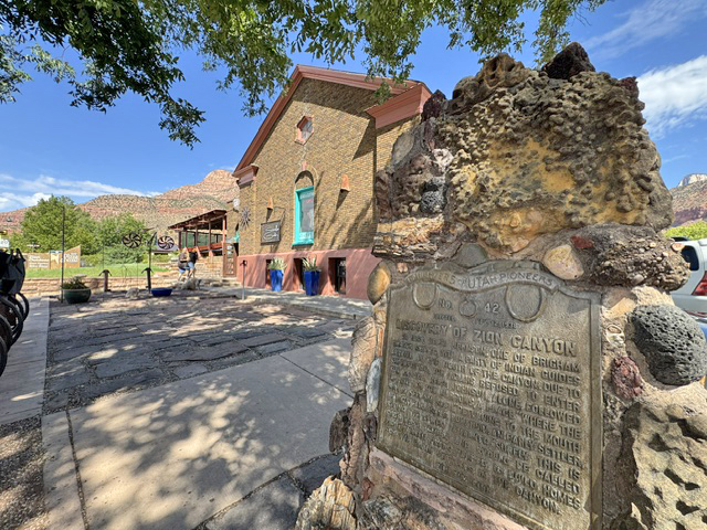 The inaugural Zion Canyon Art Festival’s Autumn Art Walk brings a self-guided creative experience to Springdale with live music, local art, and shuttle-friendly exploration.